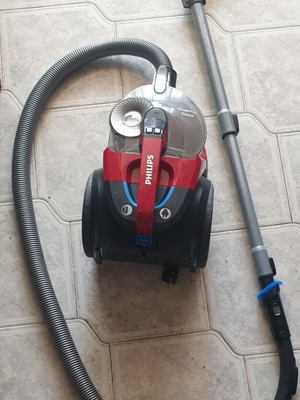 Philips PowerPro Expert vacuum cleaner used, bagless, 900W