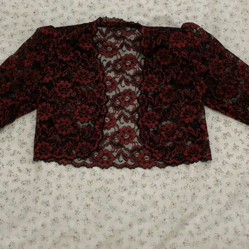 Lace bolero like new, red and black