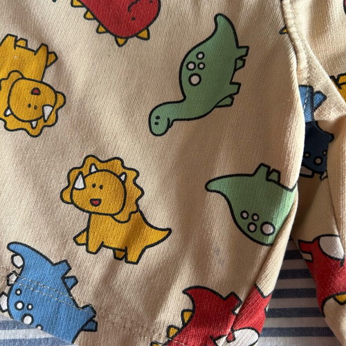 Bermuda shorts with dinosaurs like new, set of 3, 122 cm
