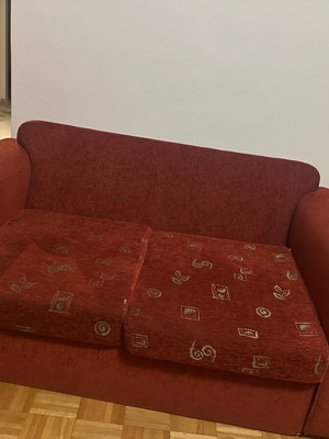 Διθέσιος καναπές μεταχειρισμένος κόκκινος σε καλή κατάσταση