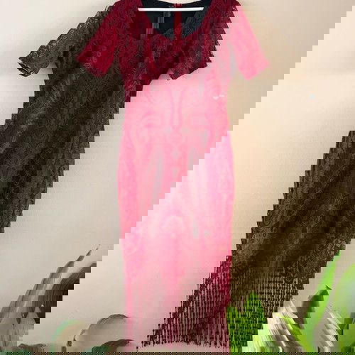 Дантелена рокля нова, размер М, червена