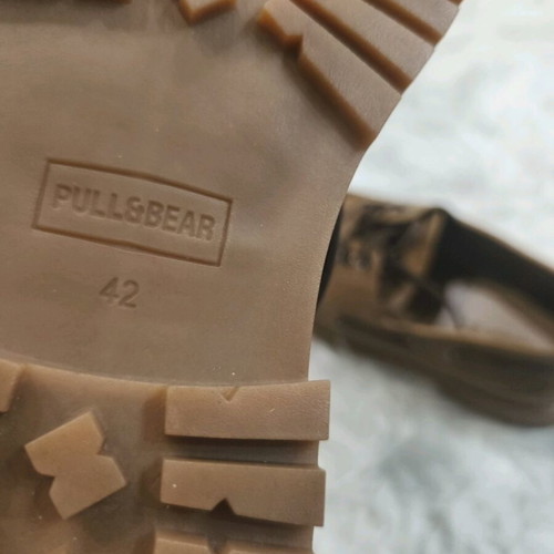 Men's brown Pull&Bear shoes with lug sole new, size 42