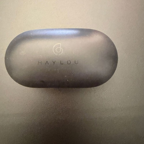 Haylou GT1 Pro wireless earbuds Bluetooth 5.0 like new with charging case
