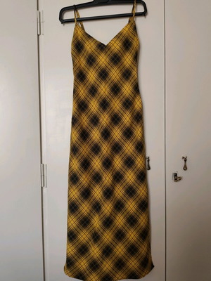 Bershka Plaid Midi Dress XS like new, yellow-black