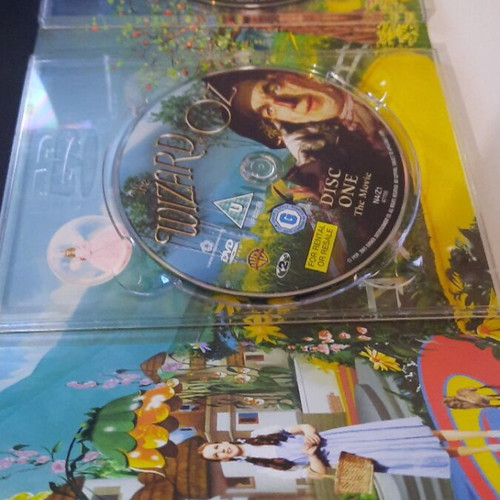 The Wizard of Oz 3 Disc Collector's Edition DVD like new
