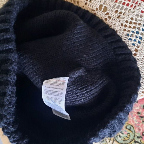 Knitted scarf black like new