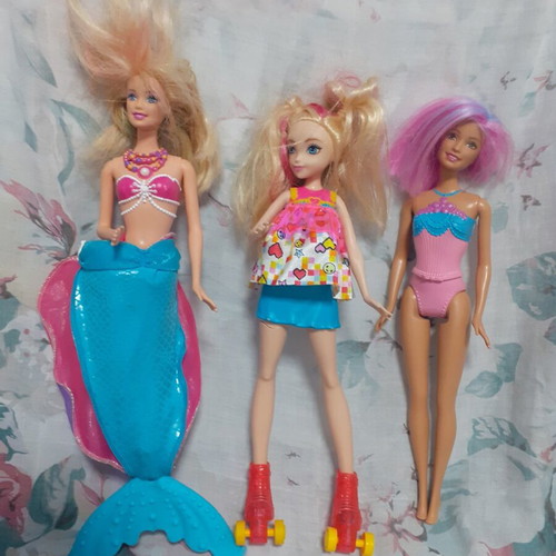 Barbie dolls used, pack of three