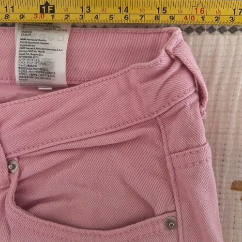H&M pink bell-bottom jeans like new