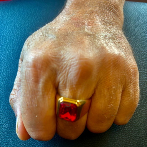Golden Crimson Signet Ring new, red faceted crystal, 316L stainless steel