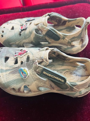 Παιδικά καλοκαιρινά σανδάλια Skechers αφόρετα, σχέδιο παραλλαγή, πολύχρωμα