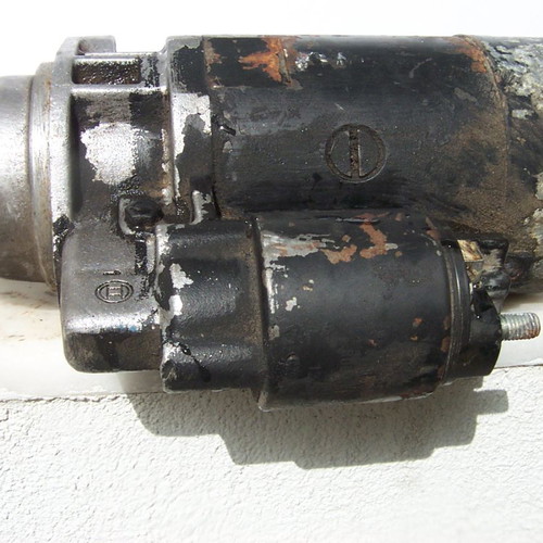 Bosch genuine starter motor for Mercedes 190E - 124 200E used