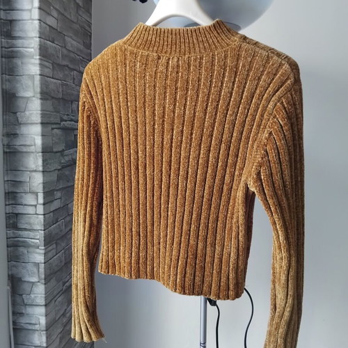 Forever 21 soft warm sweater size M, brown