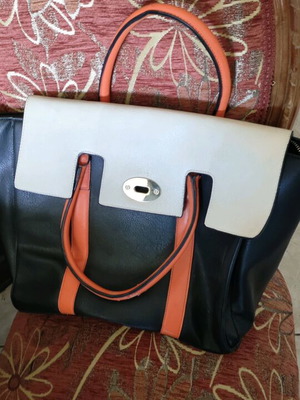 Elegant spacious handbag and shoulder bag like new