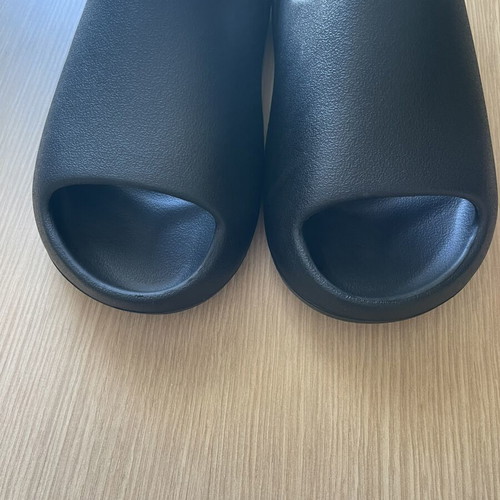 Adidas Yeezy Slides Onyx black, size 42