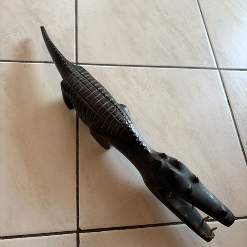 African crocodile decorative figurine, 1970s, needs tooth repair