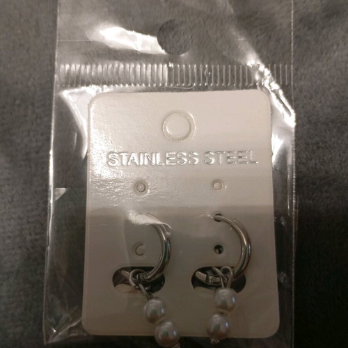 Small hoop earrings with small pearls new, silver and white