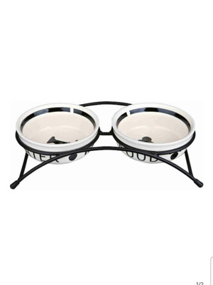Trixie ceramic dog bowls with stand like new, large size
