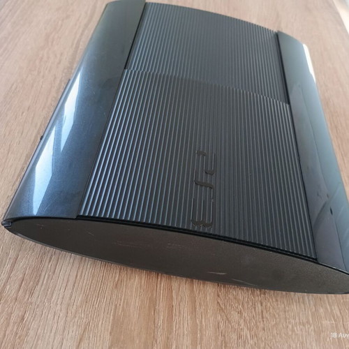PS3 Super Slim 500GB console