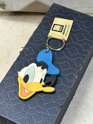 Vintage Disney Donald Duck keychain Applause Mickey Unlimited used