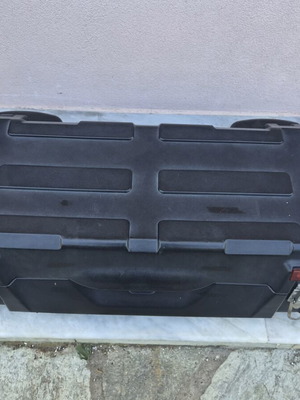 Motorcycle Top Case used with one latch needing repair, scratches