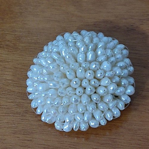 Brooch and earrings with pearls like new