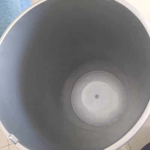 Plastic trash bin 50 liters