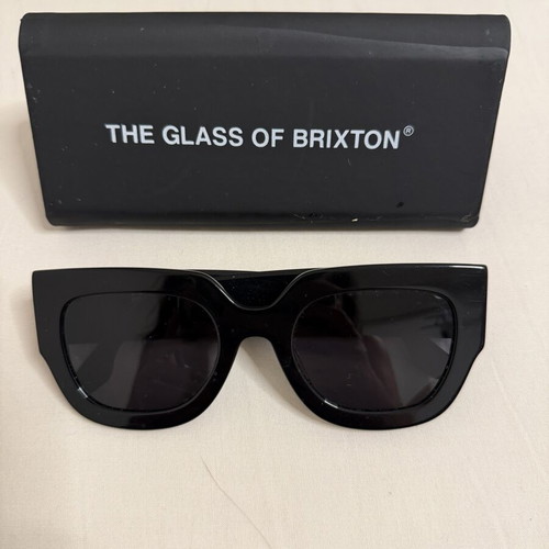 The Glass of Brixton women's sunglasses with black acetate frame and grey lenses BS264 00