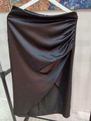 Zara satin midi skirt size L excellent condition black