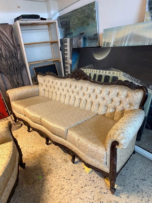 Carved living room set used, four-seater, two armchairs and two chairs