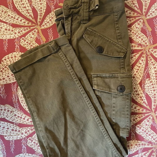 Bershka Khaki Cargo Pants like new, size XS 34 6