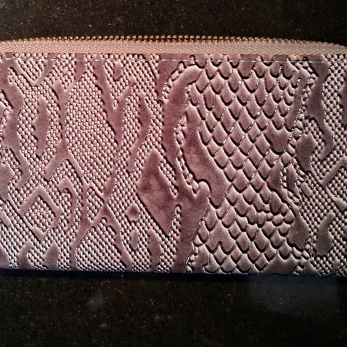 Wallet new gray patent snake imitation with 5 compartments and 8 card slots