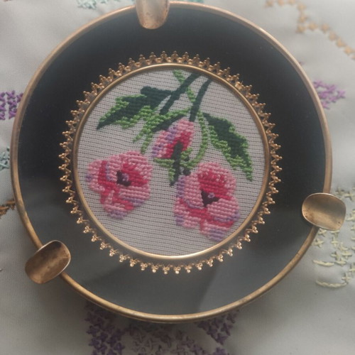 Vintage circular ashtray used, 16 cm diameter with embroidered glass insert