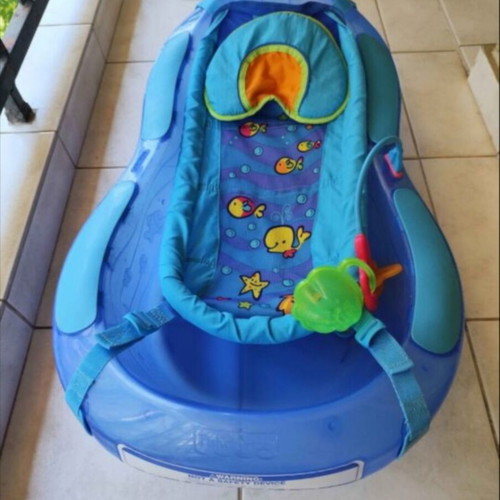 Fisher Price baby bath tub with net, blue