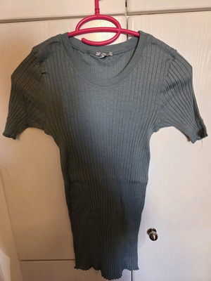 Intimissimi top green cotton like new, medium
