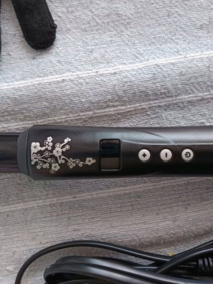 Remington Conical Hair Curler like new 42W CI95