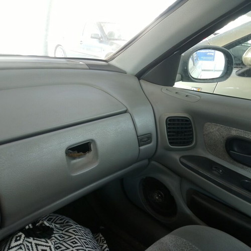 Renault Laguna 1600 16v sedan manual, used, gas, 1999