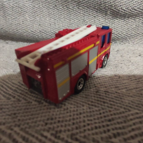 Matchbox fire engine toy car used, 7 cm, 1998
