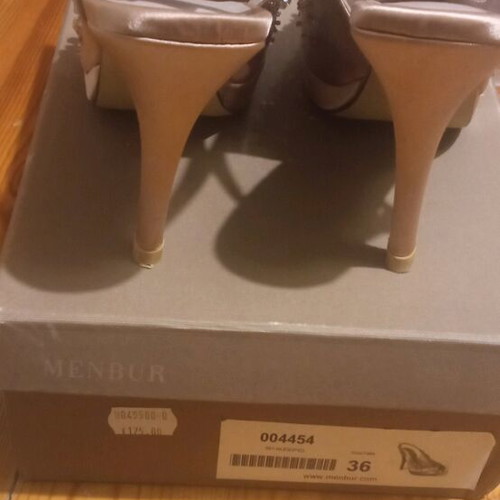 Menbur peep toe satin sandals embroidered with beads like new, size 36