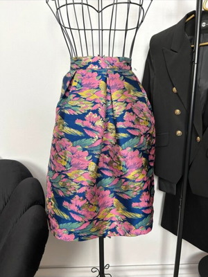 Skirt multicolored like new, size 36