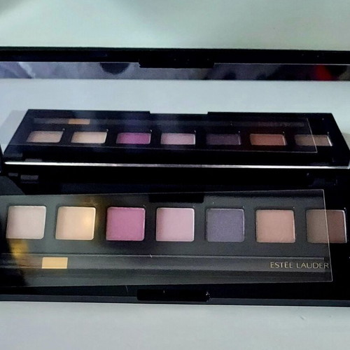 Κασετίνα με σκιές Estee Lauder καινούργια με καθρέφτη και πινέλο