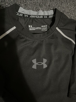 Under Armour Heat Compression shirt size M like new, black