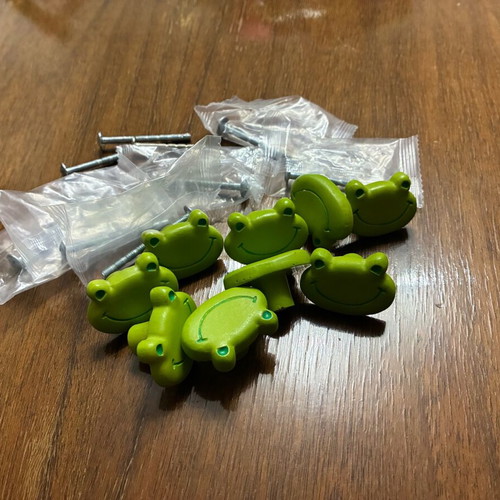 Children's door knobs used, pack of 9 pieces