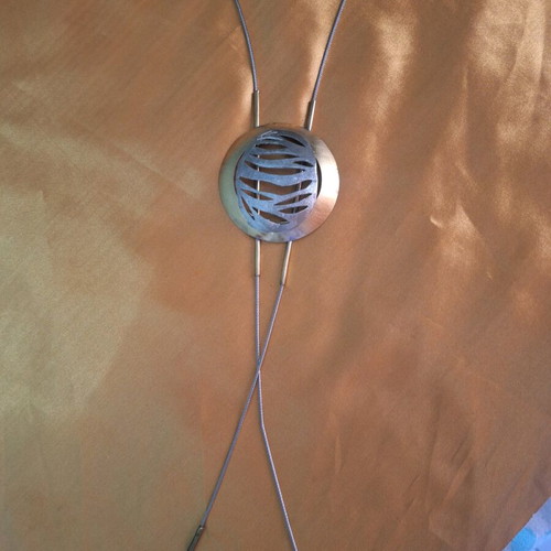 Wire necklace like new, gold and silver