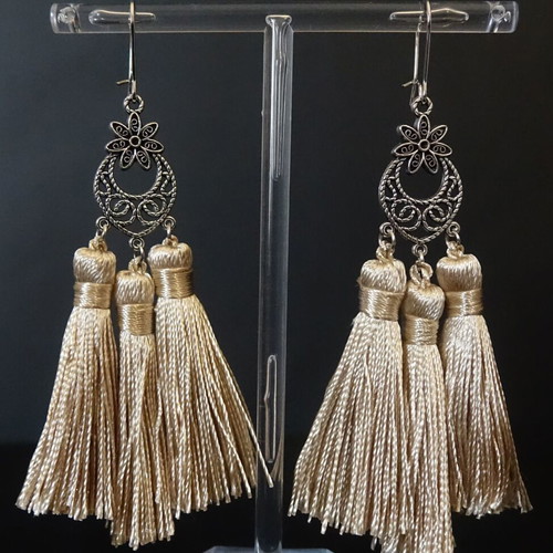 Tassel earrings new, multicolor and silver