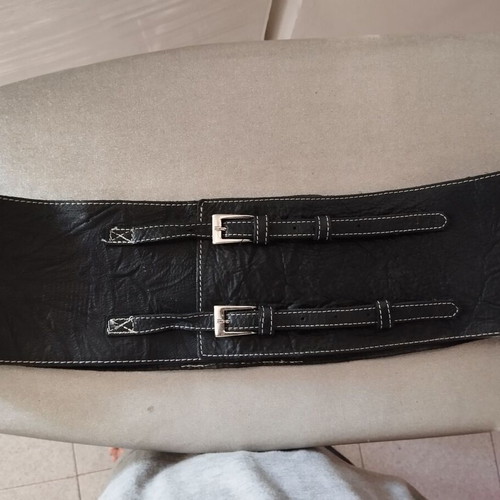 Leather wide belt like new, adjustable, black