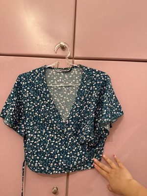 Shein Crop Shirt new, petrol with flowers, size L