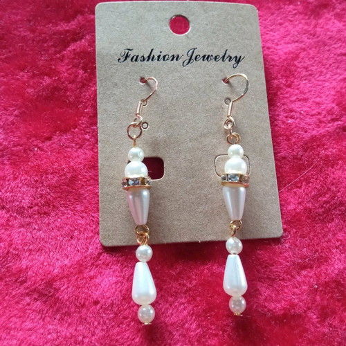 Bijou pearl bead earrings new, white