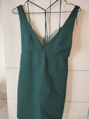 Dark green short dress M like new with lace details