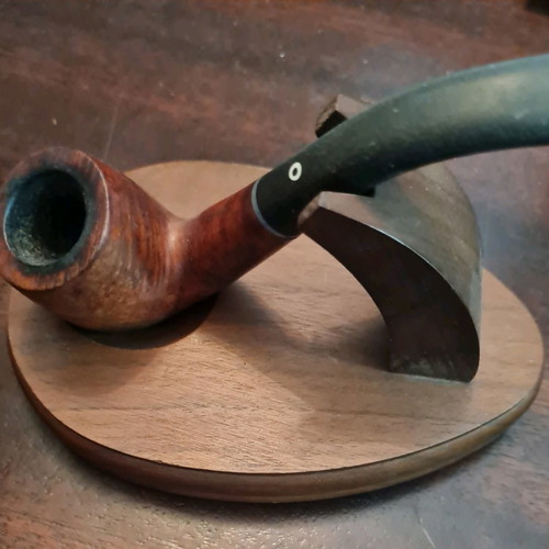 Smoking pipe set used with three pipes and wooden stand