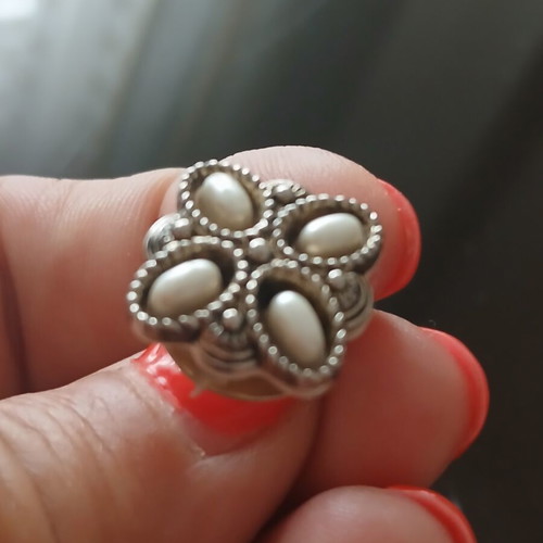 Vintage clips light luxury like new